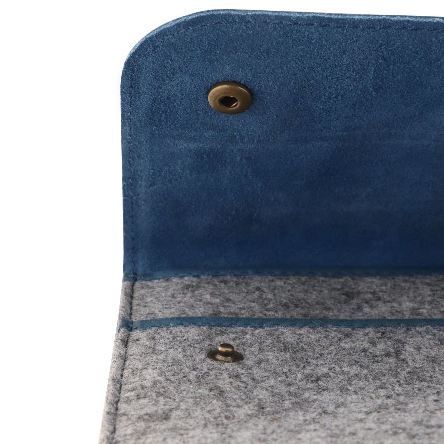 MegaGear Fine Leather and Fleece Sleeve Bag for MacBook Pro, MacBook Air and iPad Case